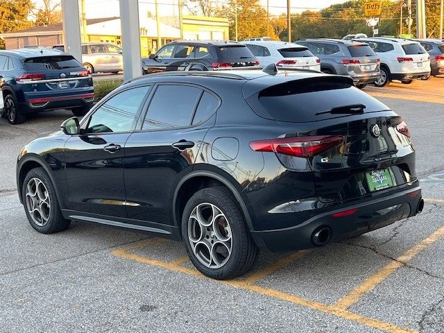 2022 Alfa Romeo Stelvio - Image 6 of 19