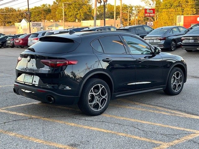 2022 Alfa Romeo Stelvio - Image 4 of 19