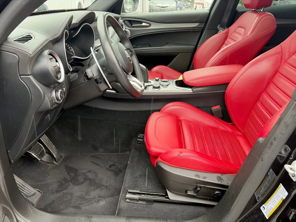 2022 Alfa Romeo Giulia - Image 3 of 17