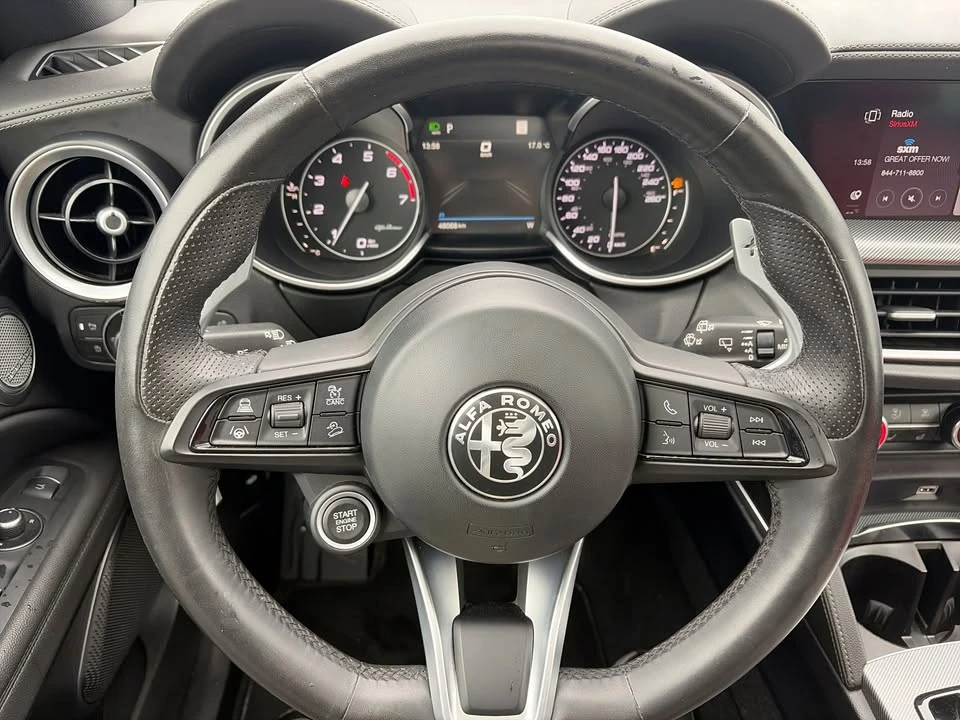2022 Alfa Romeo Giulia - Image 6 of 17