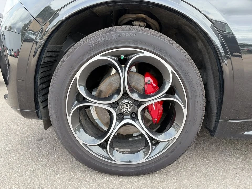 2022 Alfa Romeo Tonale - Image 2 of 18