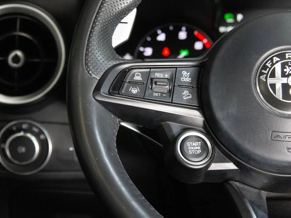 2022 Alfa Romeo Tonale - Image 18 of 20