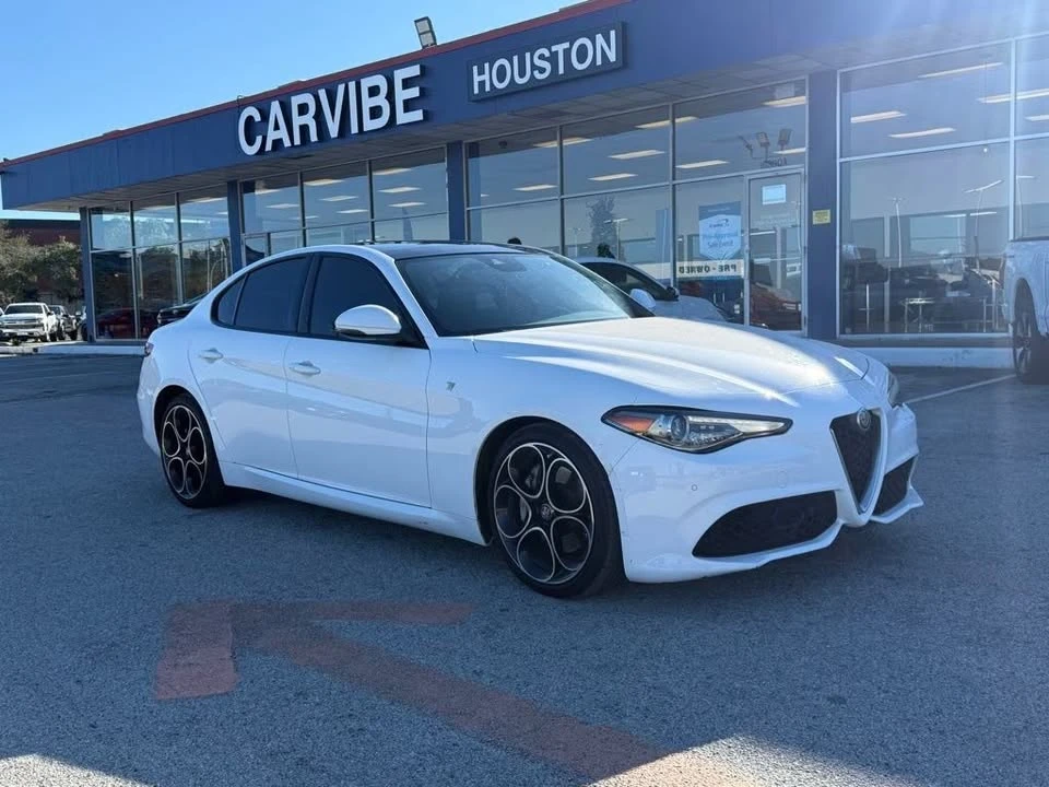 2022 Alfa Romeo Giulia - Image 7 of 7