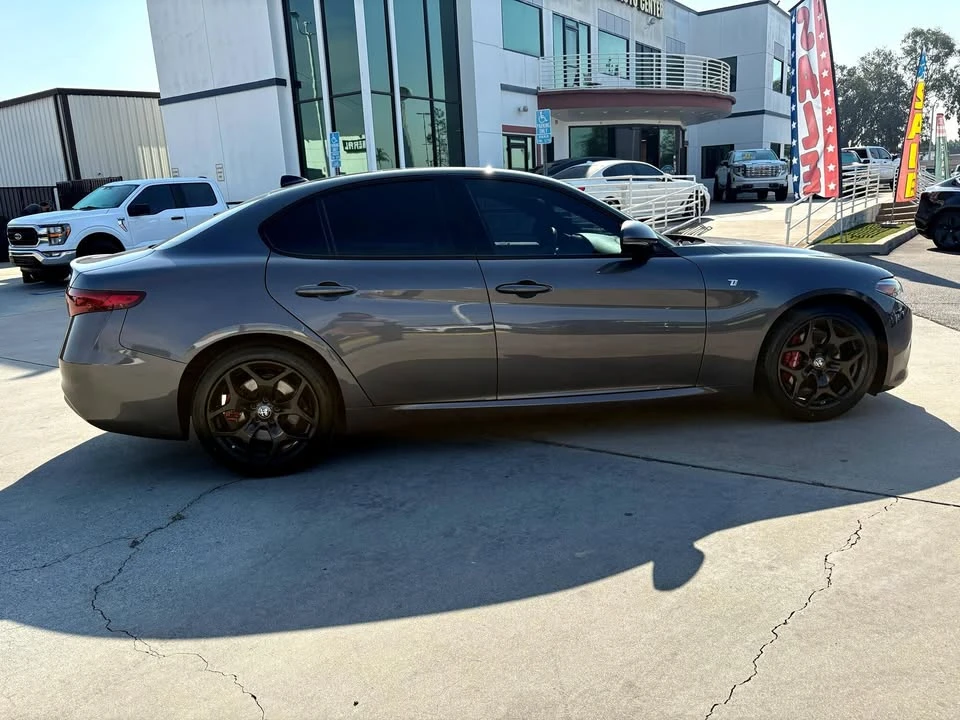 2022 Alfa Romeo Giulia - Image 9 of 20
