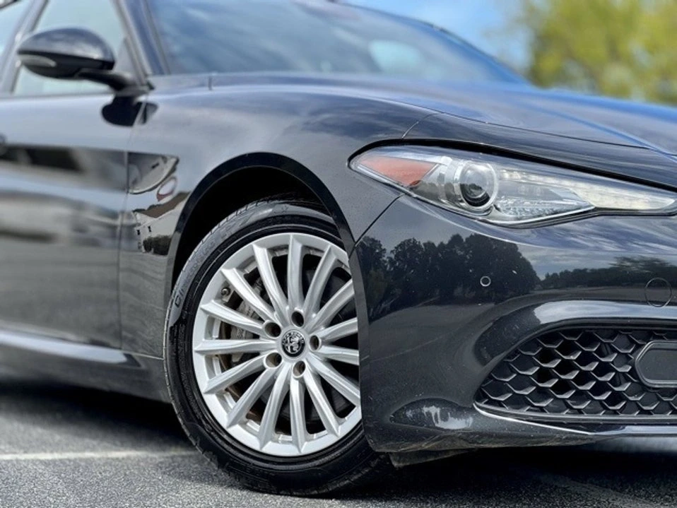 2022 Alfa Romeo Giulia - Image 4 of 20