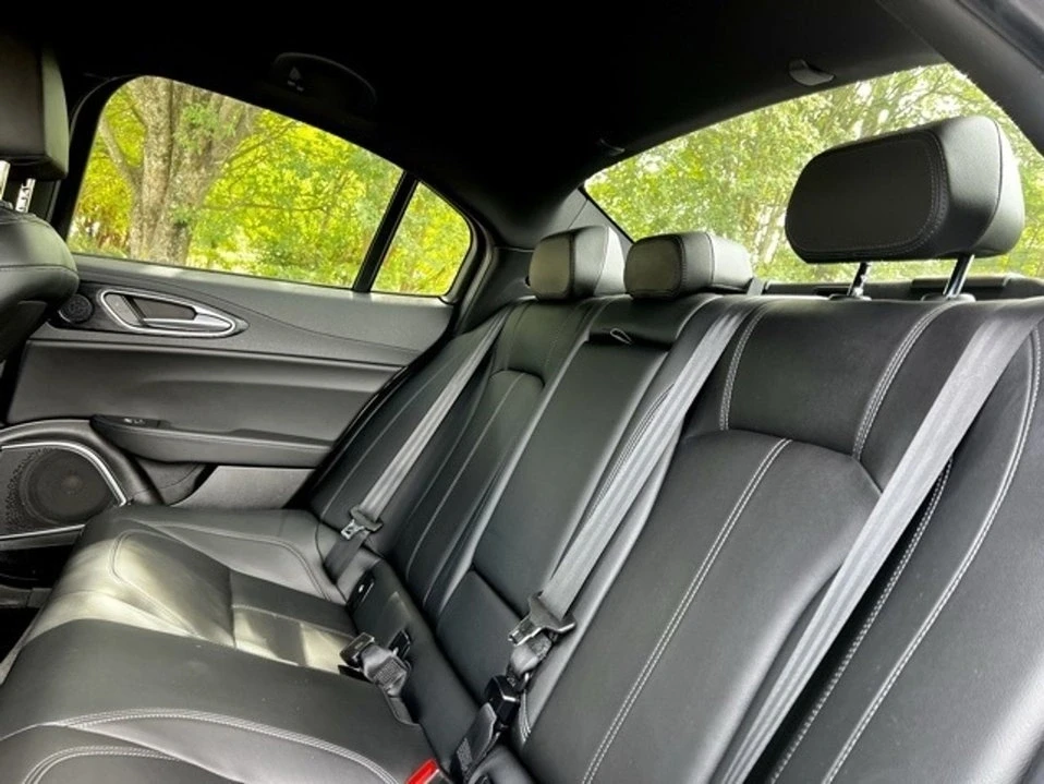 2022 Alfa Romeo Giulia - Image 20 of 20