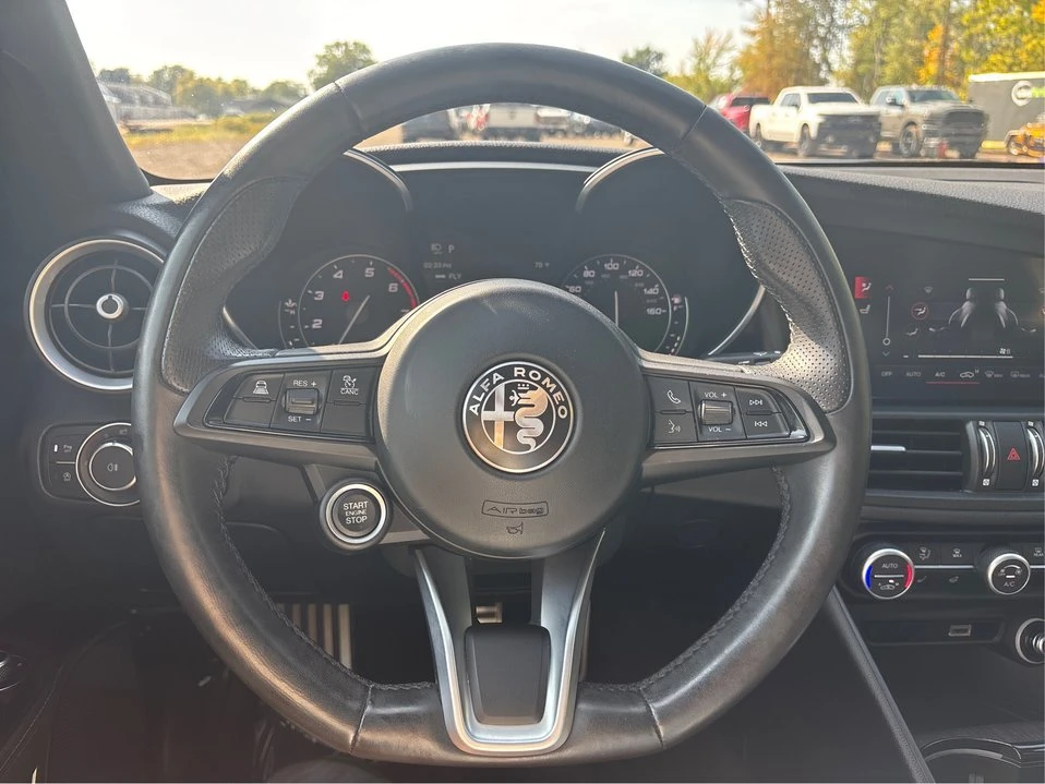 2022 Alfa Romeo Giulia - Image 18 of 20