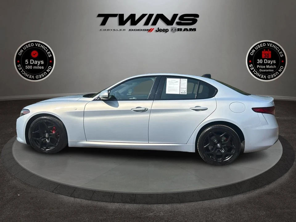 2022 Alfa Romeo Giulia - Image 6 of 20