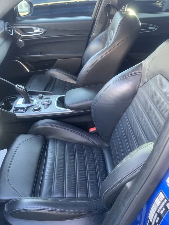 2022 Alfa Romeo Giulia - Image 5 of 6