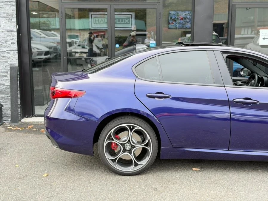 2022 Alfa Romeo Giulia - Image 7 of 20