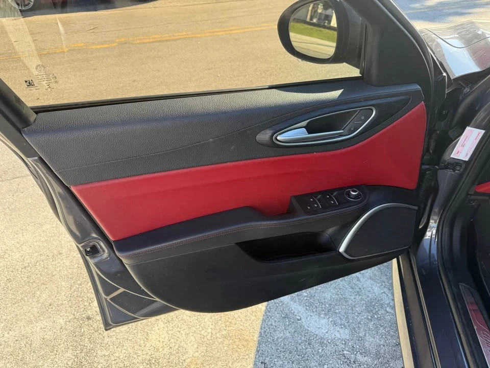 2022 Alfa Romeo Giulia - Image 18 of 18