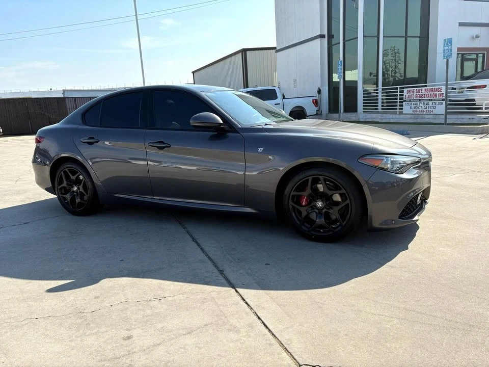 2022 Alfa Romeo Giulia - Image 10 of 20