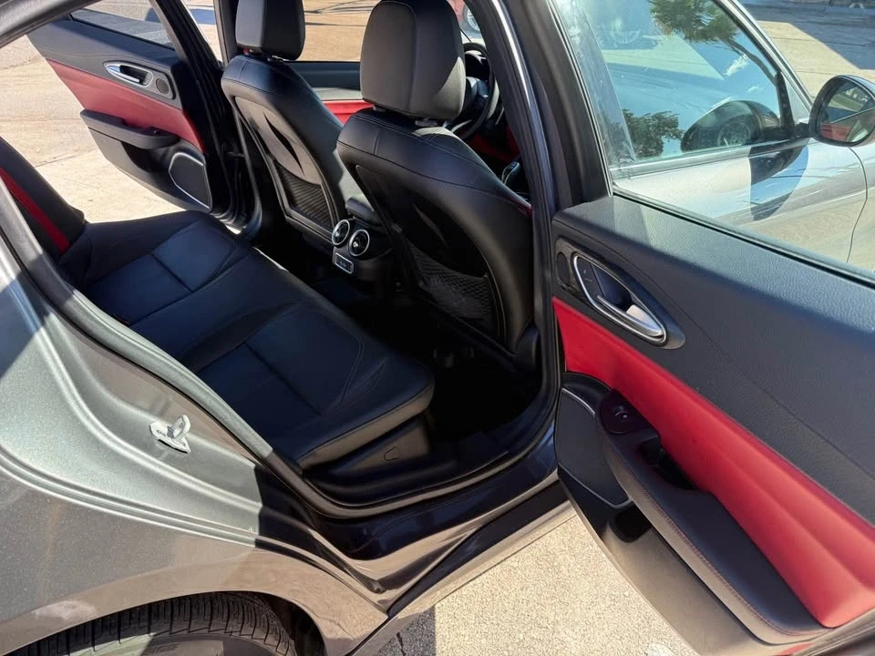2022 Alfa Romeo Giulia - Image 7 of 18