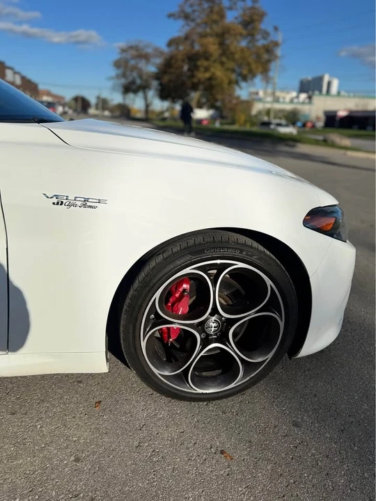 2022 Alfa Romeo Giulia - Image 4 of 16