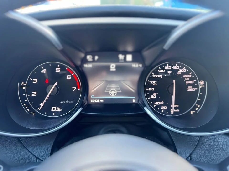 2022 Alfa Romeo Giulia - Image 16 of 16