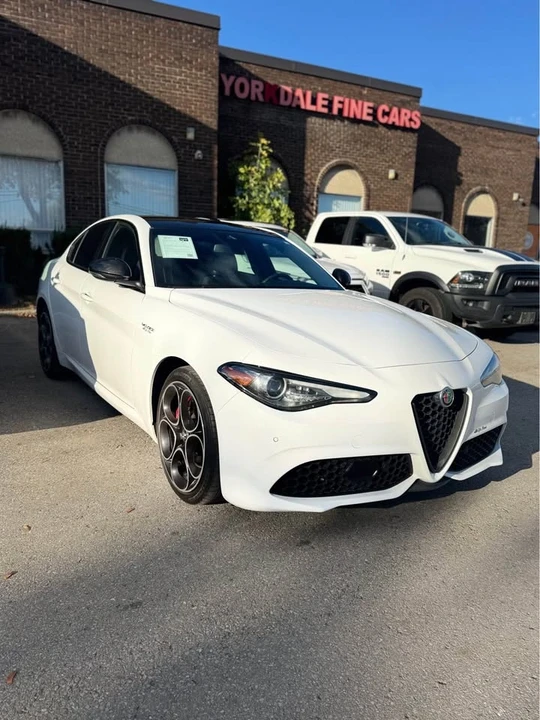 2022 Alfa Romeo Giulia - Image 3 of 16