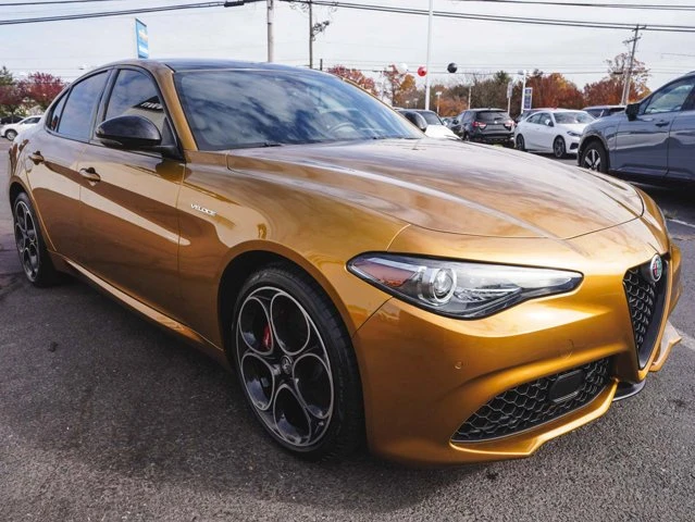 2022 Alfa Romeo Giulia - Image 3 of 9