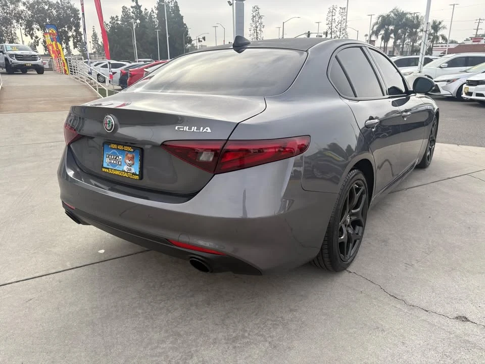 2022 Alfa Romeo Giulia - Image 7 of 20