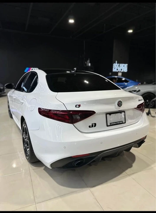 2022 Alfa Romeo Giulia - Image 6 of 16