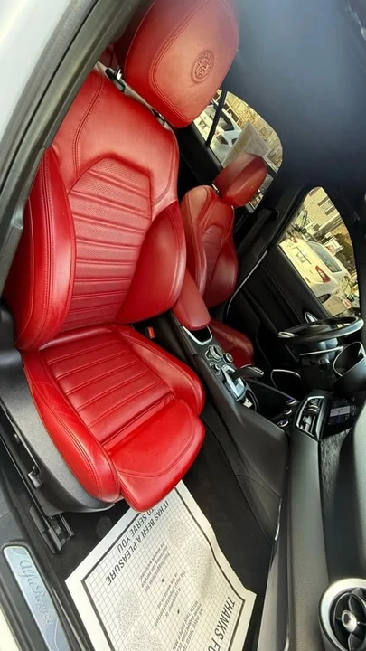 2022 Alfa Romeo Giulia - Image 15 of 20