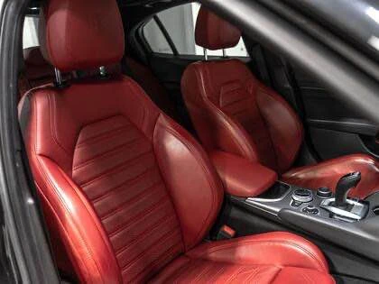 2022 Alfa Romeo Giulia - Image 9 of 9
