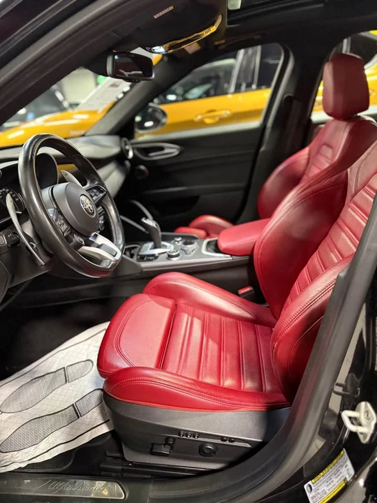 2022 Alfa Romeo Giulia - Image 3 of 5