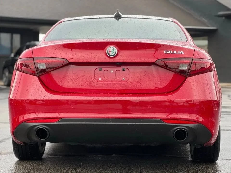 2022 Alfa Romeo Giulia - Image 6 of 20