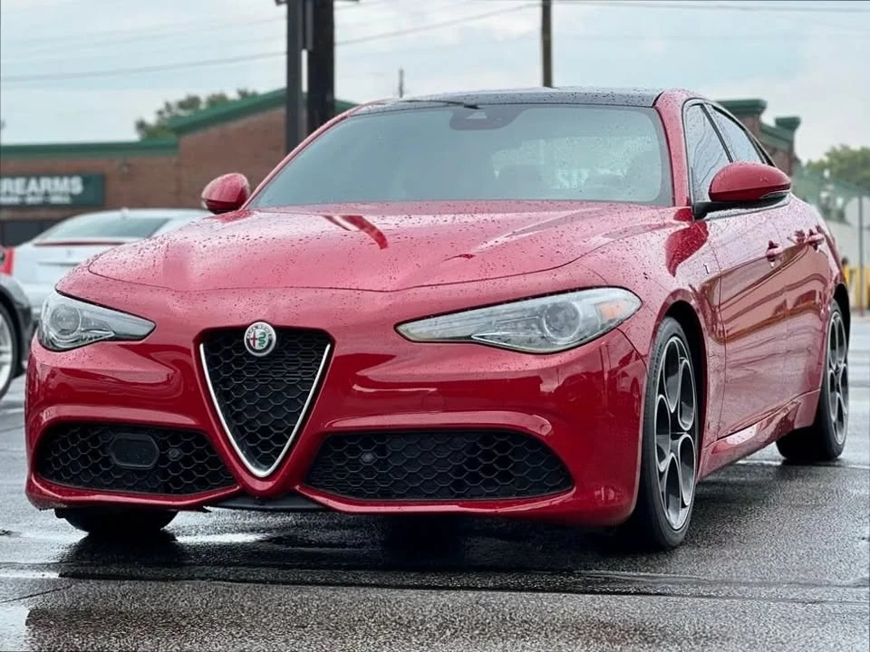 2022 Alfa Romeo Giulia - Image 13 of 20