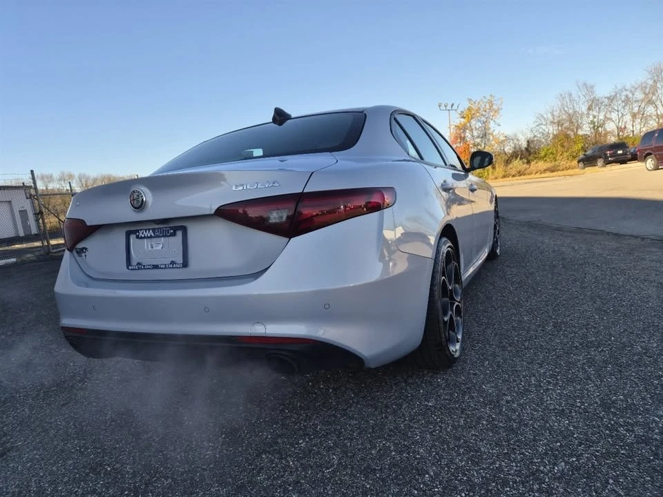 2022 Alfa Romeo Giulia - Image 3 of 10