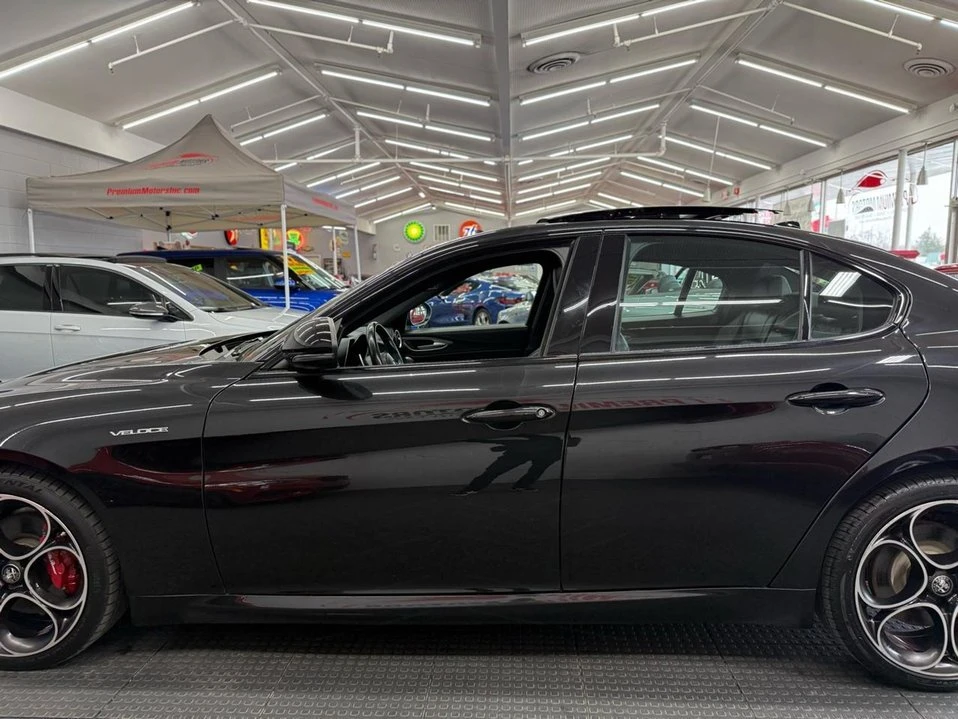 2022 Alfa Romeo Giulia - Image 20 of 20