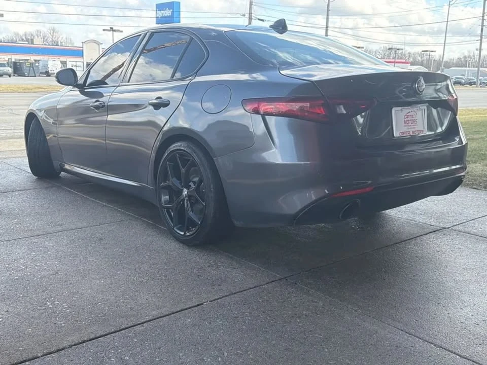 2022 Alfa Romeo Giulia - Image 2 of 13