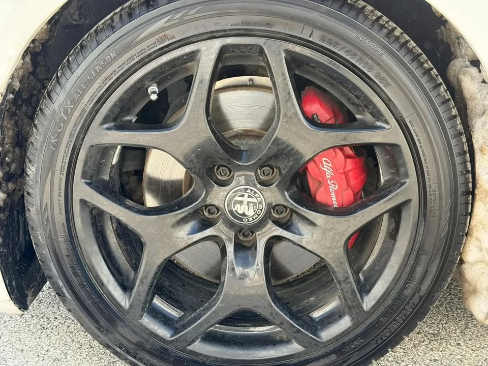2022 Alfa Romeo Giulia - Image 8 of 19