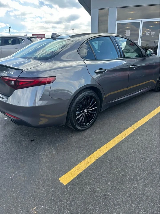2022 Alfa Romeo Giulia - Image 4 of 6