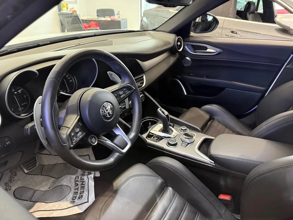 2022 Alfa Romeo Giulia - Image 4 of 6