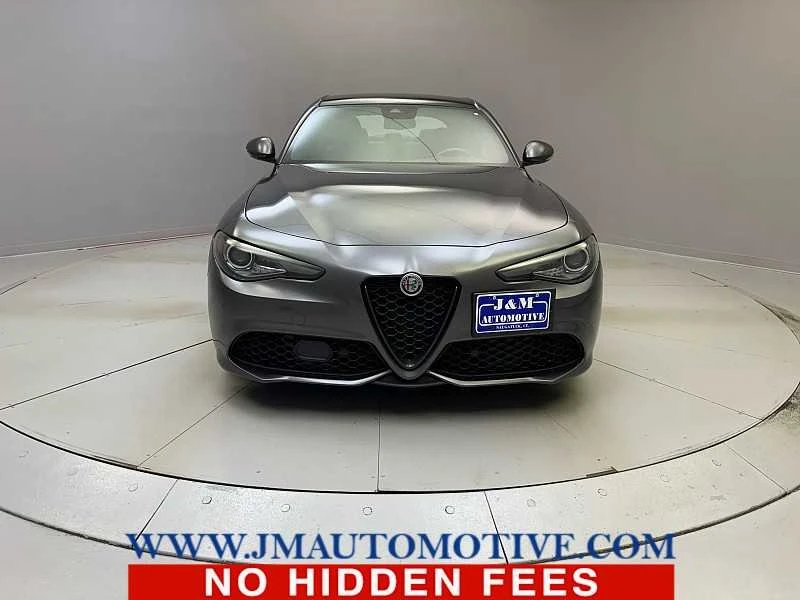 2022 Alfa Romeo Giulia - Image 8 of 20