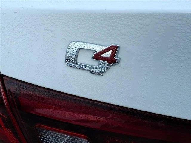 2022 Alfa Romeo Giulia - Image 12 of 20