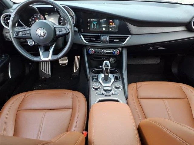 2022 Alfa Romeo Giulia - Image 18 of 20
