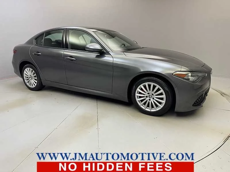 2022 Alfa Romeo Giulia - Image 7 of 20