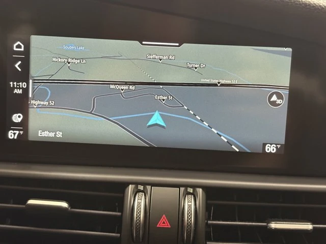 2022 Alfa Romeo Giulia - Image 10 of 20