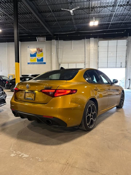 2022 Alfa Romeo Giulia - Image 6 of 16