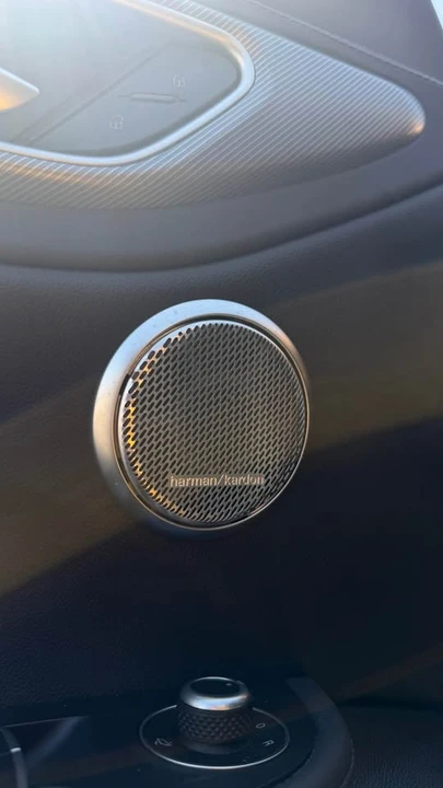 2022 Alfa Romeo Giulia - Image 10 of 15