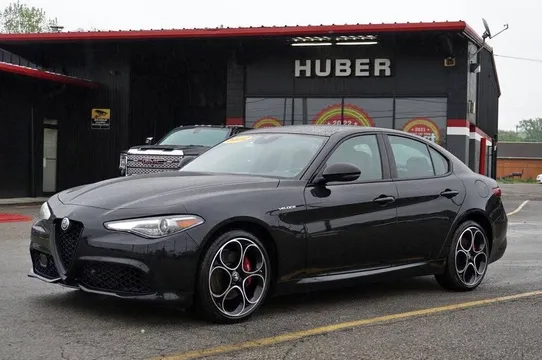 2022 Alfa Romeo Giulia Veloce
