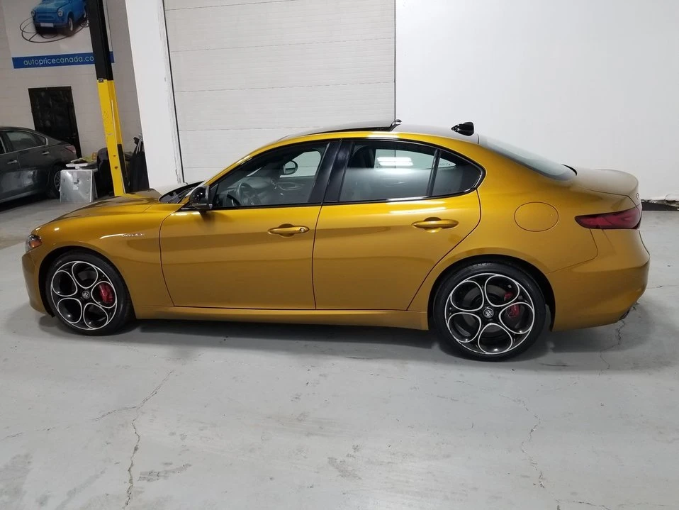 2022 Alfa Romeo Giulia - Image 4 of 18