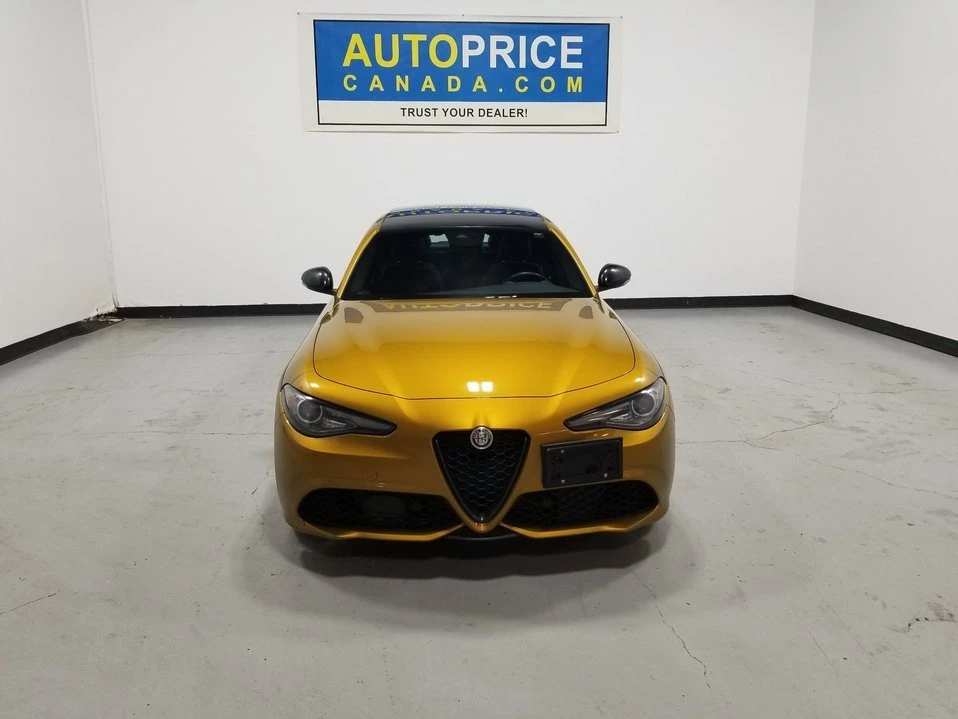 2022 Alfa Romeo Giulia - Image 2 of 18