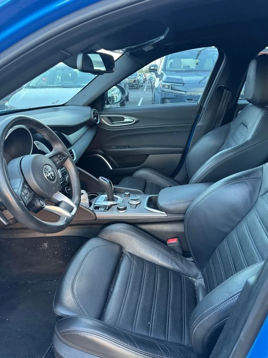 2022 Alfa Romeo Giulia - Image 3 of 7