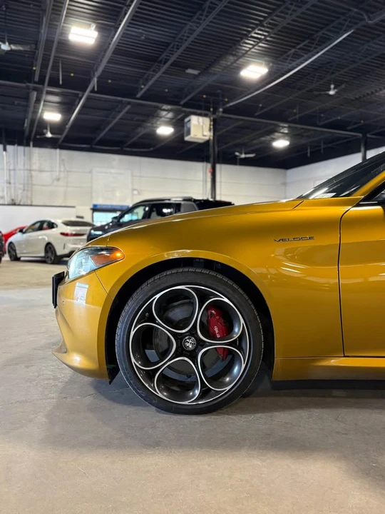 2022 Alfa Romeo Giulia - Image 2 of 16