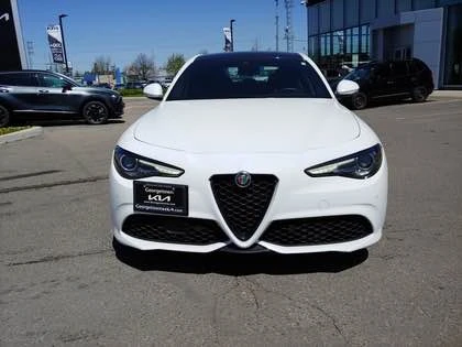 2022 Alfa Romeo Giulia - Image 2 of 20