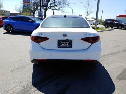 2022 Alfa Romeo Giulia - Image 4 of 20