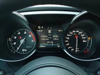 2022 Alfa Romeo Giulia - Image 15 of 20