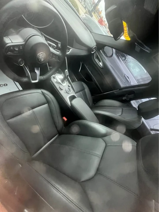 2022 Alfa Romeo Giulia - Image 4 of 5